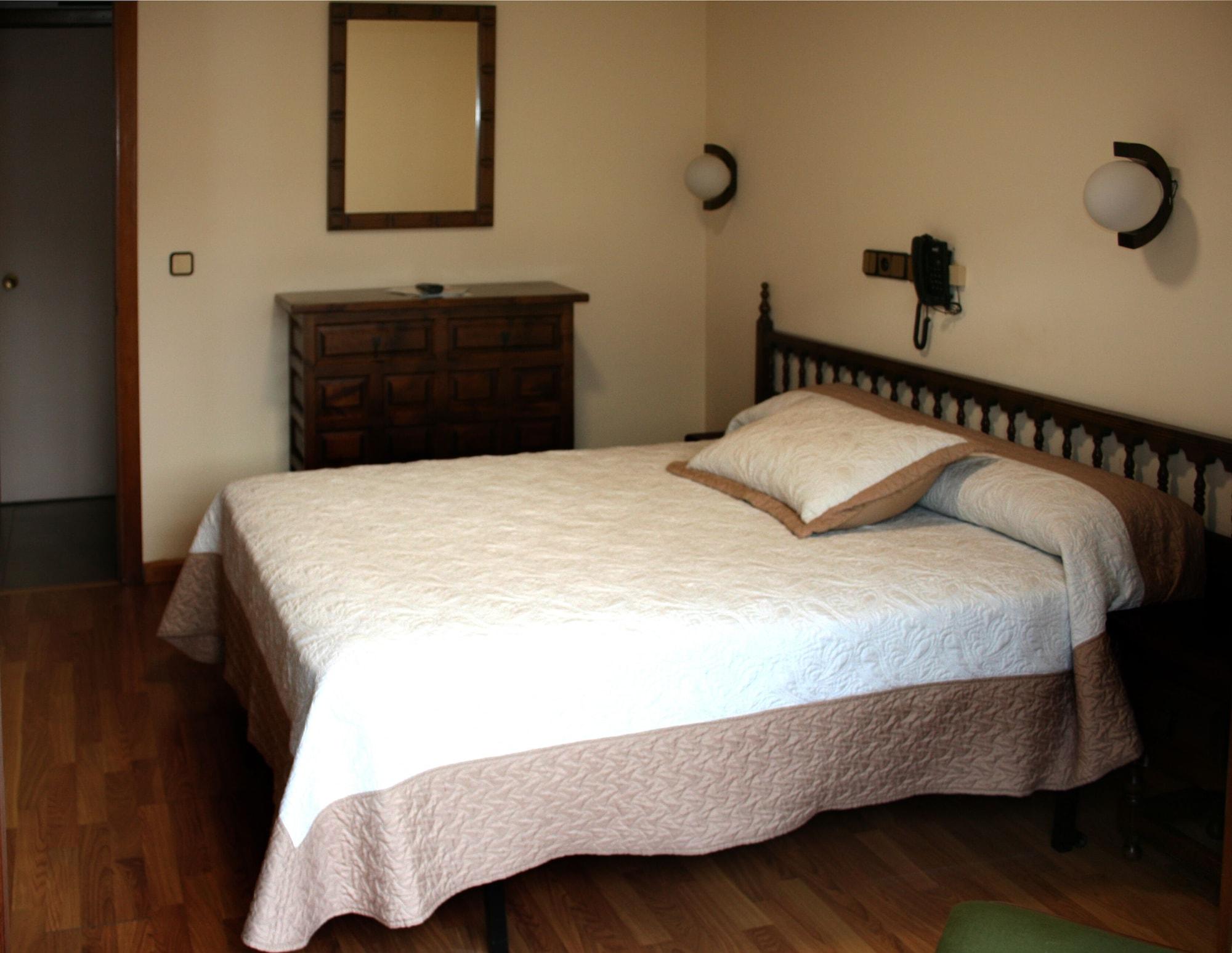 Hotel Virgen De Covadonga Onís Екстериор снимка