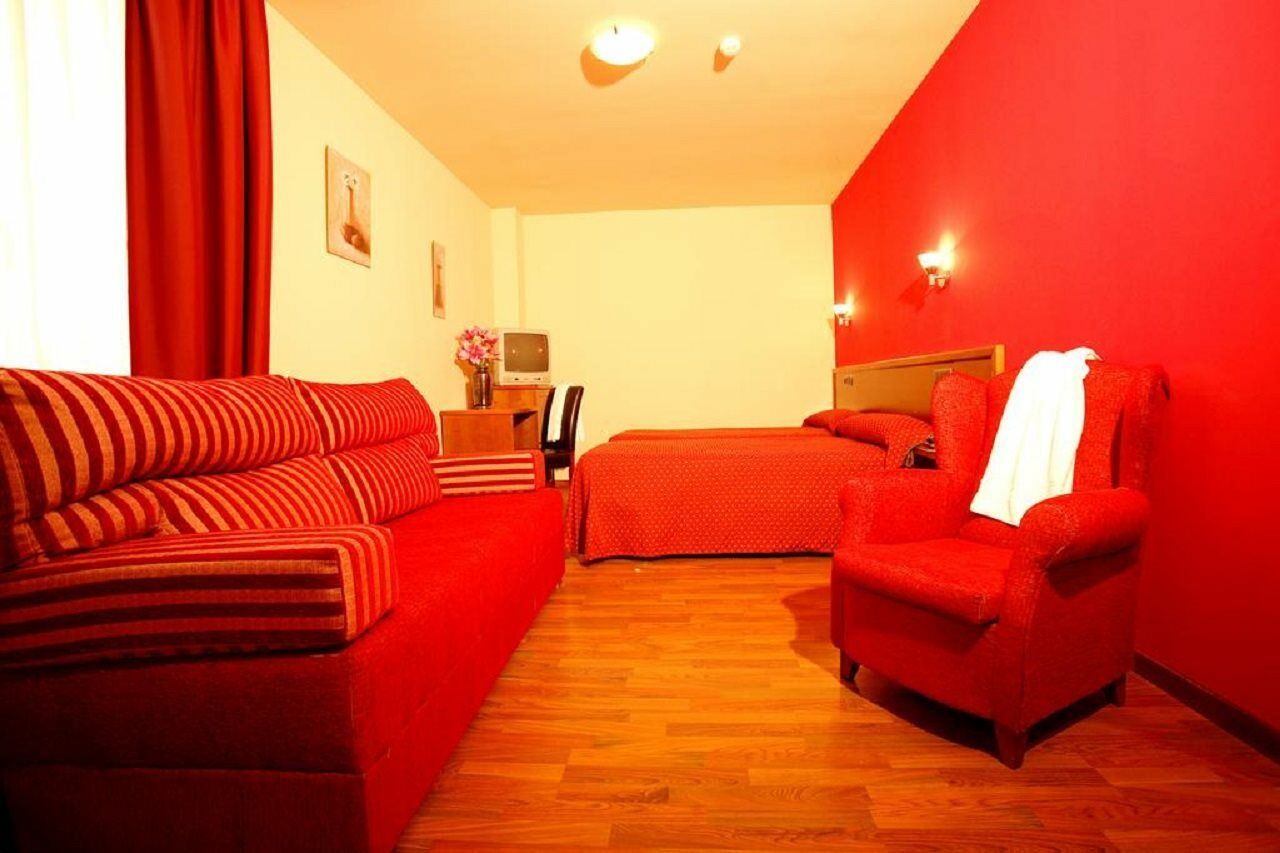Hotel Virgen De Covadonga Onís Екстериор снимка